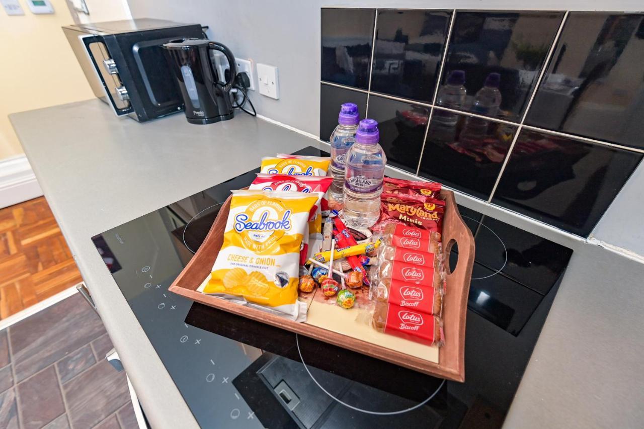 The Elm Wood Apartments Huddersfield Esterno foto