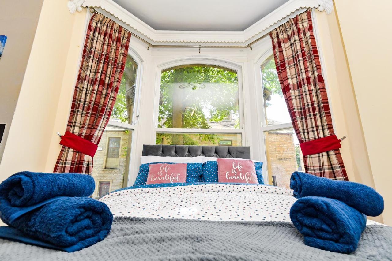 The Elm Wood Apartments Huddersfield Esterno foto