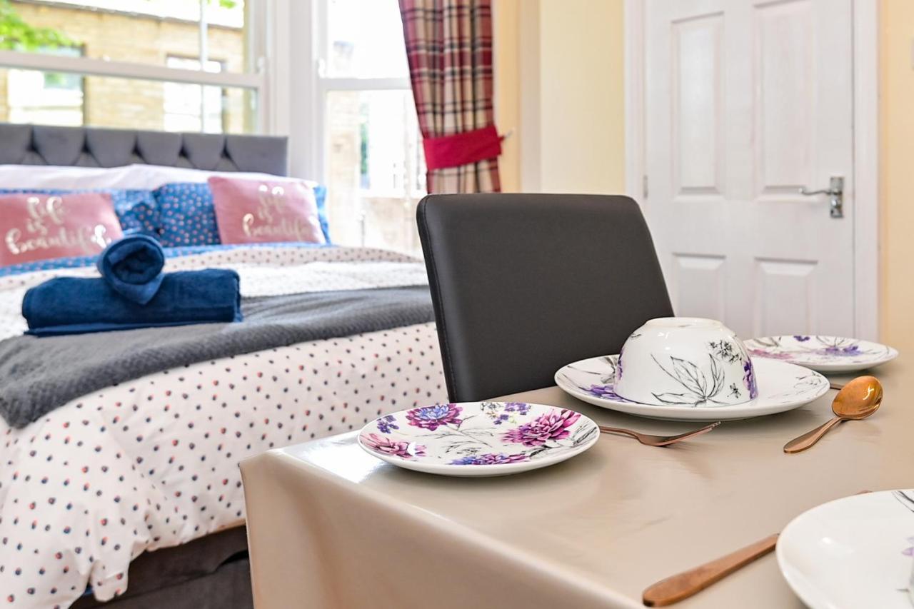 The Elm Wood Apartments Huddersfield Esterno foto
